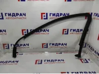 Накладка двери передней правой Chevrolet Cruze 95942851. Внутренняя на рамку стекла.