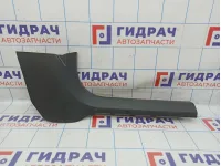 Накладка порога внутренняя передняя правая Chevrolet Cruze 95952077. Царапины.
