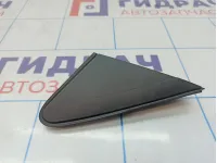 Накладка переднего крыла правого Chevrolet Cruze 95486484. Сломано крепелние.