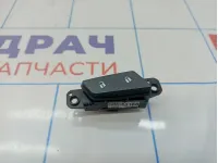Кнопка центрального замка Chevrolet Cruze 96936168.