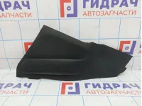 Накладка центральной консоли правая Chevrolet Cruze 95919013. Потертость.