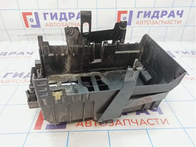 Крепление АКБ Chevrolet Cruze 13354419.