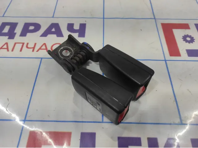 Ответная часть ремня безопасности Chevrolet Cruze 13354869. Задняя двойная.