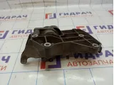 Кронштейн кондиционера Chevrolet Cruze 96870203.