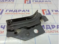 Пыльник двигателя нижний левый Chevrolet Cruze 94566178.