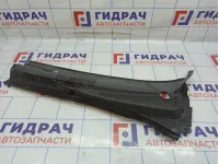 Решетка стеклооч. (планка под лобовое стекло) левая Chevrolet Cruze 95028616.