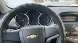 Капот Chevrolet Cruze . Сколы.
