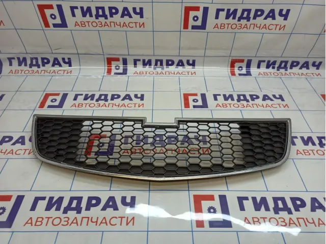 Решетка радиатора Chevrolet Cruze (J300) 96832937