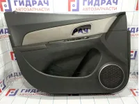 Обшивка двери передней левой Chevrolet Cruze (J300) 95184271
