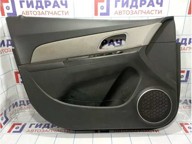 Обшивка двери передней левой Chevrolet Cruze (J300) 95184271