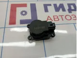 Моторчик заслонки отопителя Chevrolet Cruze (J300) 13372986
