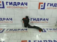 Педаль газа Chevrolet Cruze 13252702