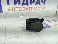 Моторчик заслонки отопителя (печки) Chevrolet Cruze 13372986