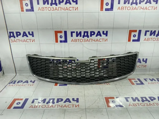 Решетка радиатора Chevrolet Cruze 95028167