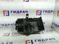 Кронштейн крепления аккумулятора (АКБ) Chevrolet Cruze 13354419