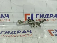 Петля капота левая Chevrolet Cruze 95406038