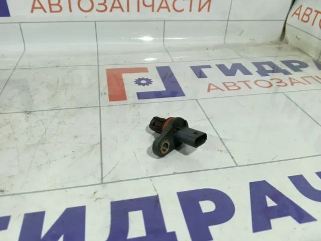 Датчик положения распредвала Chevrolet Cruze 55565708