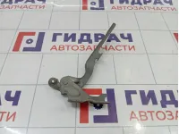 Петля капота правая Chevrolet Cruze 95406039