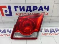 Фонарь задний внутренний правый Chevrolet Cruze 95130773