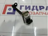 Ограничитель двери Chevrolet Cruze 95103843