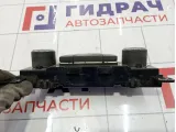 Блок управления климатической установкой Chevrolet Cruze 95462229