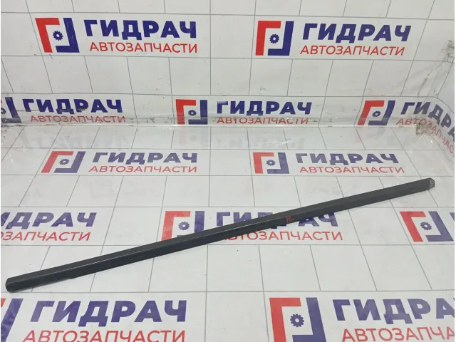 Накладка стекла переднего левого Chevrolet Cruze 95040059