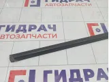 Накладка стекла переднего правого Chevrolet Cruze 95040060