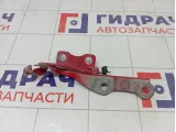 Петля капота левая Chevrolet Cruze 95406038