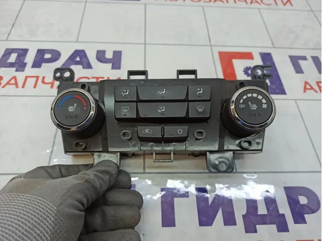 Блок управления отопителем (печкой) Chevrolet Cruze 95146208