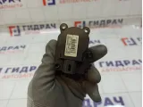 Моторчик заслонки отопителя (печки) Chevrolet Cruze 13372986