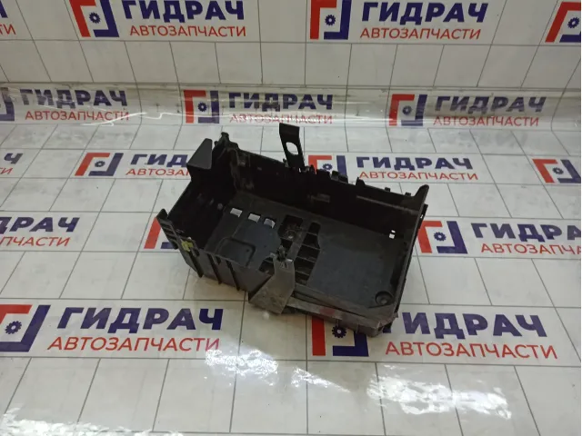 Кронштейн крепления аккумулятора (АКБ) Chevrolet Cruze 13354420