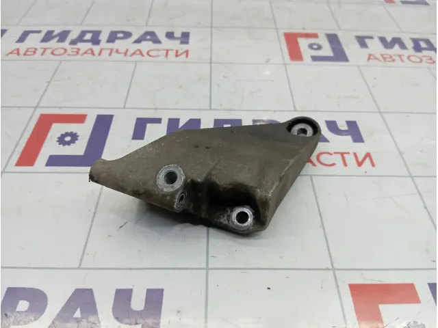 Кронштейн генератора Chevrolet Cruze 96352142