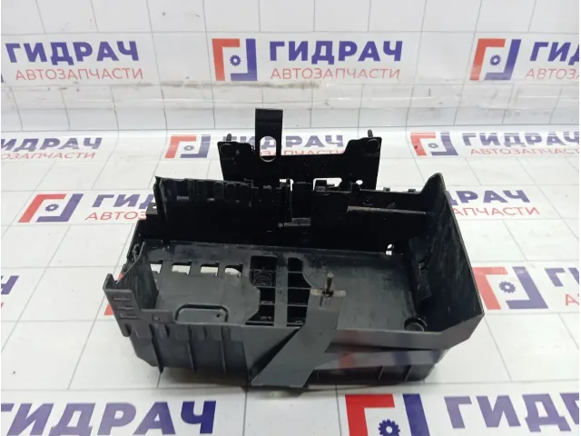 Кронштейн крепления аккумулятора (АКБ) Chevrolet Cruze 13354419