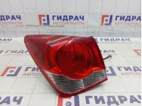 Фонарь задний наружный левый Chevrolet Cruze 95039730