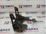 Педаль тормоза Chevrolet Cruze 13400079