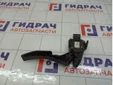 Педаль газа Chevrolet Cruze 13252702