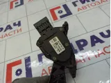 Педаль газа Chevrolet Cruze 13252702
