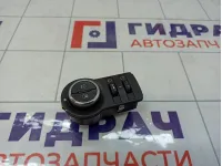 Переключатель света фар Chevrolet Cruze 13301749