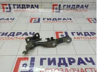 Петля капота левая Chevrolet Cruze 95406038