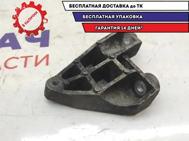 Кронштейн генератора Chevrolet Lacetti 96490467.