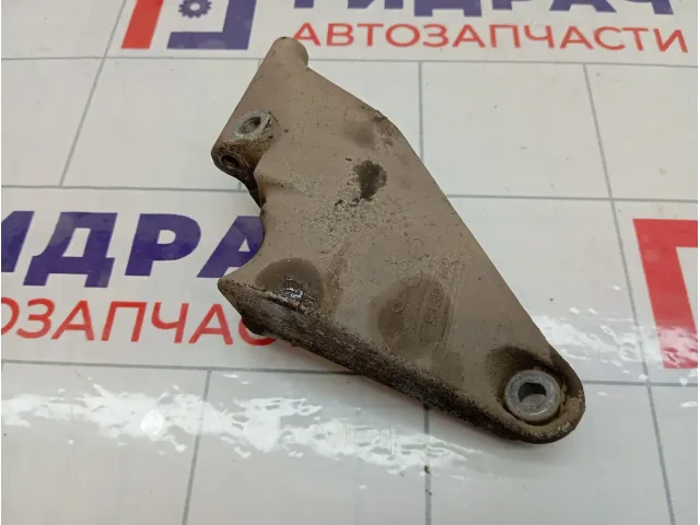 Кронштейн генератора Chevrolet Lacetti 96352142