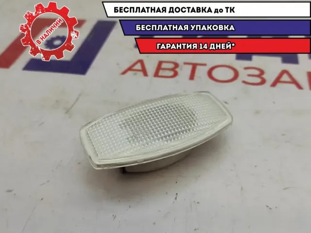 Повторитель на крыло белый Chevrolet Lacetti 96337460.
