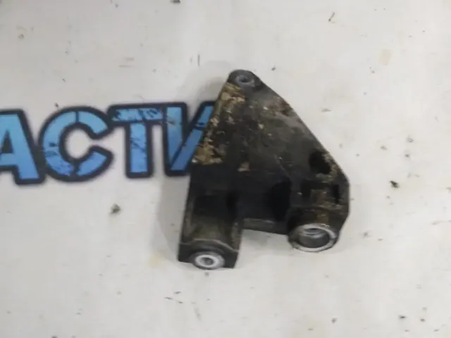 Кронштейн генератора 96490467 Chevrolet Lacetti HB
