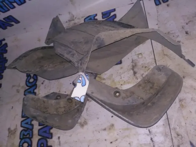 подкрылок бразговик шт Chevrolet Lacetti седан 1.6