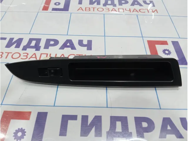Кнопка стеклоподъемника передняя правая Chevrolet Spark (M200) 96602519