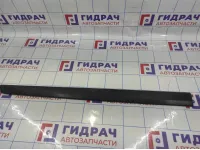 Молдинг передней правой двери Chevrolet Spark 96657020.
