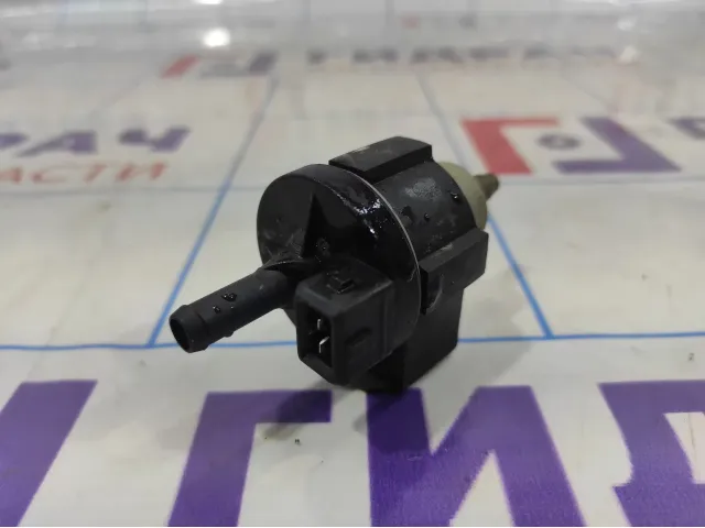 Клапан вентиляции топливного бака Chevrolet Spark 96408211.