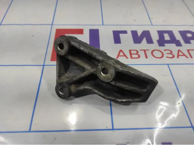 Кронштейн генератора Chevrolet Spark 96602577.