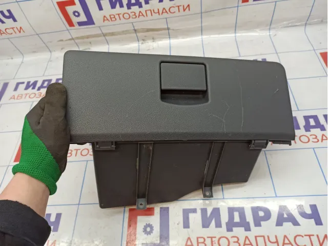 Бардачок Chevrolet Spark 96455380. Царапины.