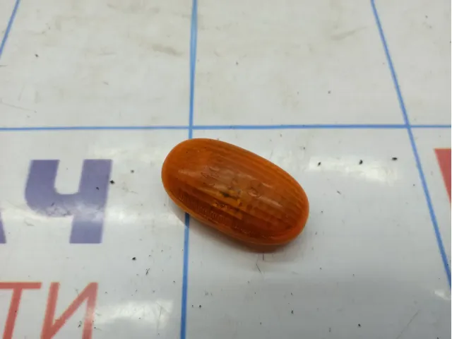 Повторитель поворота желтый Chevrolet Spark .